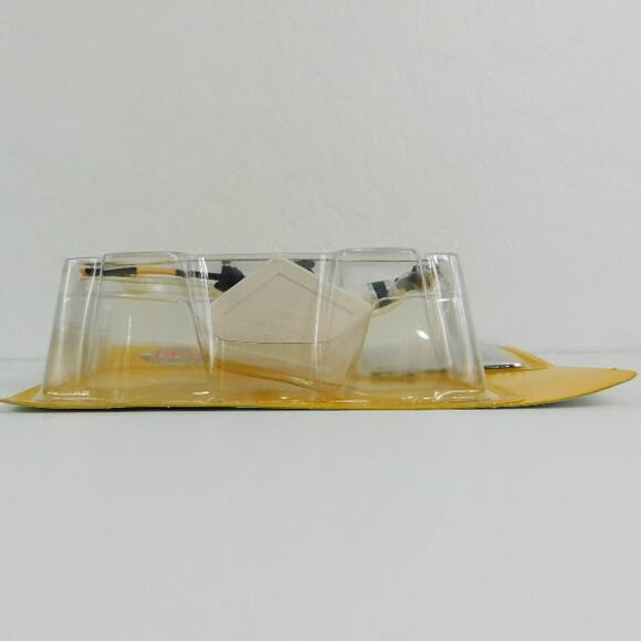 Kenner 1995 Starting Lineup NHL Los Angeles Kings Rob Blake Action Figure - Picture 3 of 7